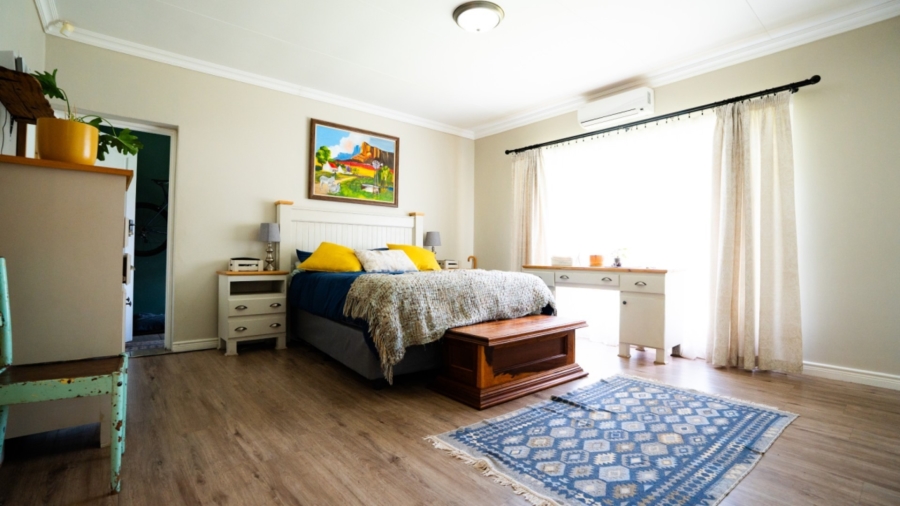 4 Bedroom Property for Sale in Wilkoppies North West